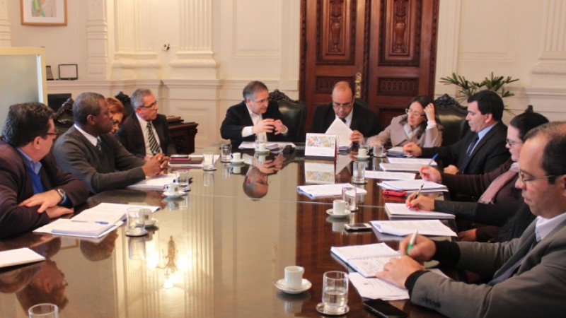 Participaram da reunião os secretários Jorge Branco, Oscar Moiano, Flávio Hellman e Mari Perusso
