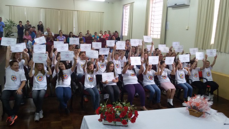 Alunos da rede pública dos municípios de Guarani das Missões e Giruá participaram do curso