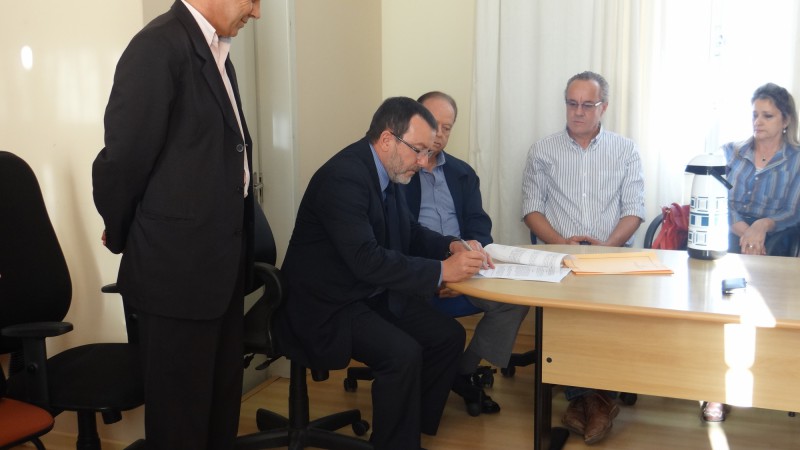 Vieira assinou Contrato de Restauração das rodovias ERS-715 e ERS-717