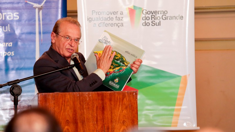 PORTO ALEGRE, RS, BRASIL: 16.12.14: Governador Tarso Genro participa do lançamento do Atlas Eólico do RS /RS. Foto David Alves/Palácio Piratini.