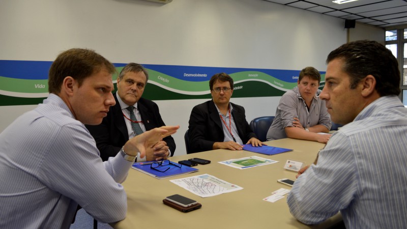 Formação do grupo foi acordada durante reunião entre o secretário de Minas e Energia, Lucas Redecker, e titulares da Secretaria Municipal de Urbanismo e CEEE