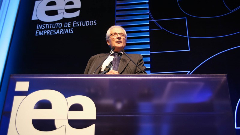 Porto Alegre, RS, Brasil - 25-05-2015 - Governador em exercício, José Paulo Cairoli, participou esta noite, da cerimônia de posse do Instituto dos Estudos Empresariais (IEE). FOTO: Daniela Barcellos