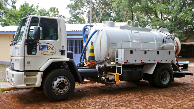 Corsan entrega caminhão de sucção e hidrojateamento em Santa Cruz do Sul