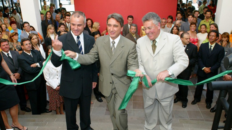 Governador Germano Rigotto participa da solenidade de inauguração do Centro Integrado da Criança e do Adolescente. Local: Avenida Augusto de Carvalho.