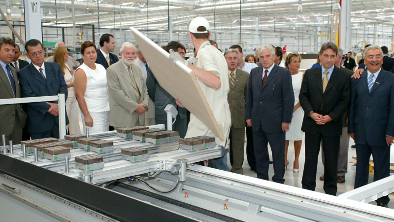 Governador Germano Rigotto durante inauguração da nova fábrica da Todeschini. Na foto: prefeito de Bento Gonçalves Darcy Pozza, governador Germano Rigotto e o presidente da Todeschini José Eugênio Farina.