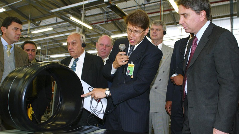 Governador Germano Rigotto participa da inauguração da nova unidade de massas e visita à Pirelli. Local: Pirelli.