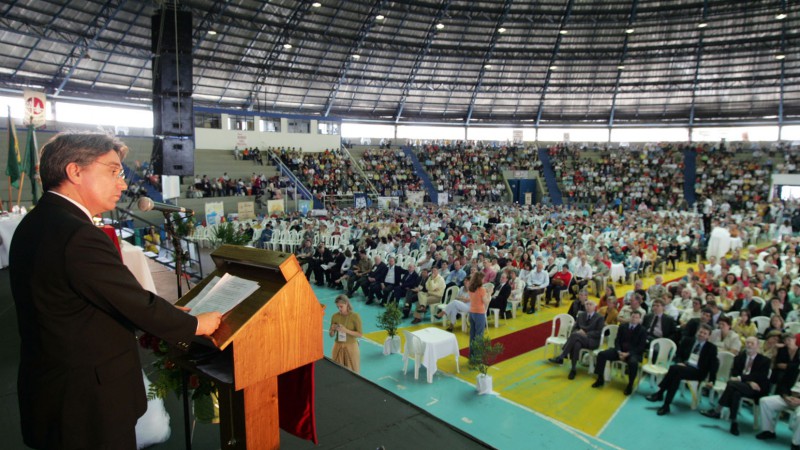 Governador Germano Rigotto durante solenidade comemorativa ao Dia da Igreja Evangélica de Confissão Luterana do Brasil.