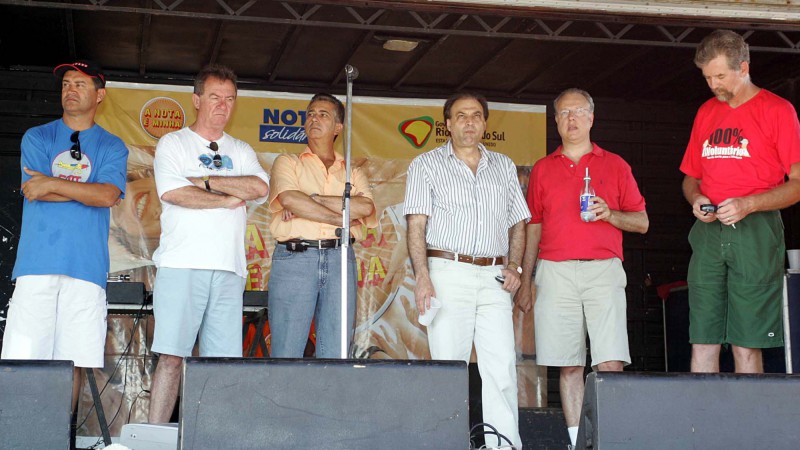 Chefe da Casa Civil Alberto Oliveira participa do sorteio da quarta etapa do programa A Nota é Minha no Litoral. Na foto: secretário municipal de Turismo de Tramandaí, Paulo Costa, prefeito de Tramandaí, Edegar Rapaki, secretário do Trabalho, Cidadania e