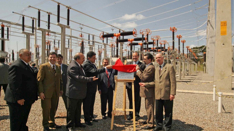 O vice-governador do Estado, Antonio Hohlfeldt, participa da solenidade de inauguração da Linha de Trasmissão - Lagoa Vermelha - Santa Marta - Barra Grande. Presentes: O secretário do Estado de Energia, Minas e Comunicações, Valdir Andres e o diretor-pres