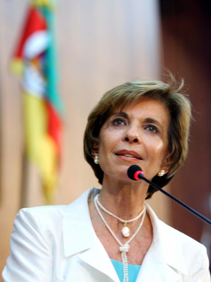 A governadora do Rio Grande do Sul, Yeda Crusius durante a cerimônia de sua posse na Assembléia Legislativa.
