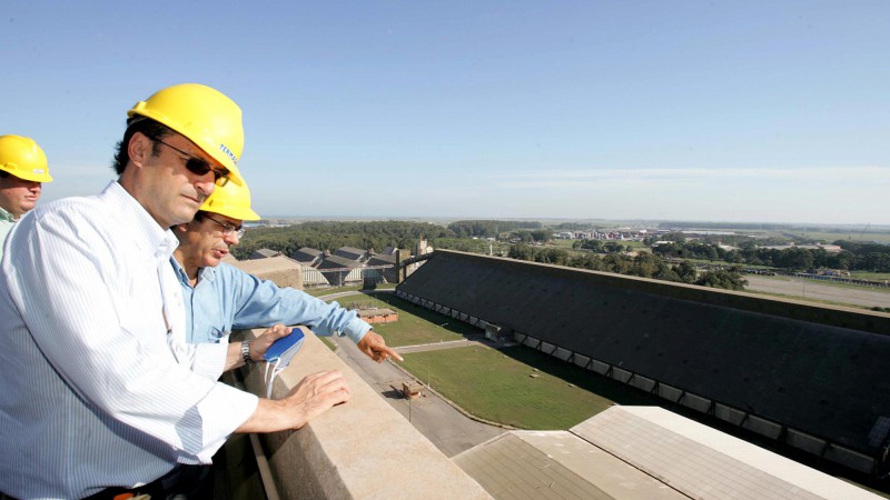 O secret&aacute;rio da Infra-Estrutura e Logistica, Daniel Andrade durante visita aos terminais graneleiros, Tergrasa e Termasa.