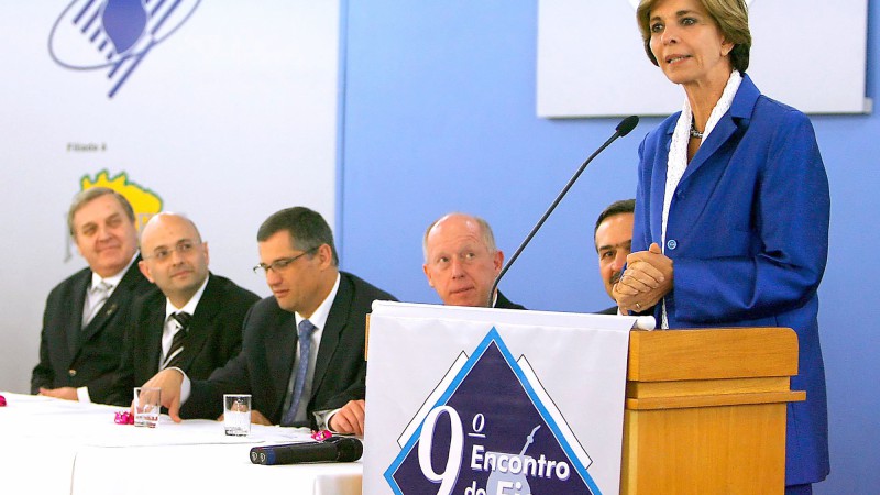 A governadora do Rio Grande do Sul, Yeda Crusius durante palestra inaugural na abertura do 9&ordm; Encontro do Fisco Estadual Ga&uacute;cho.