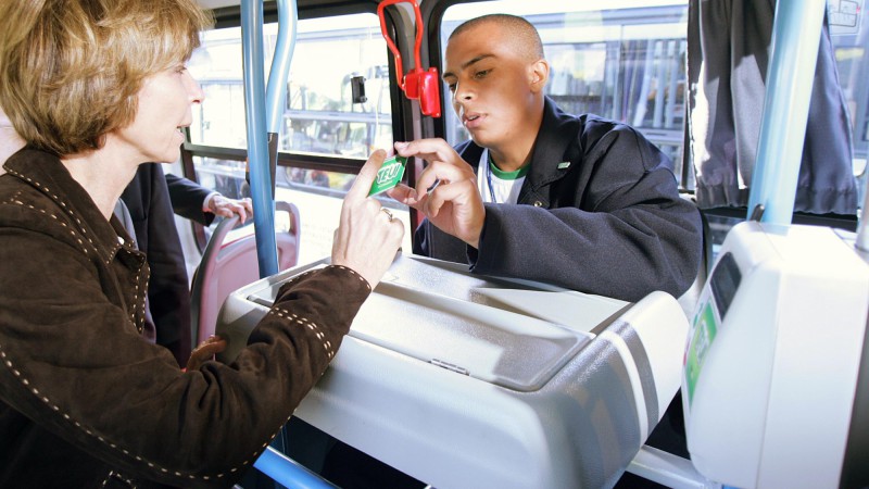 A governadora do Rio Grande do Sul, Yeda Crusius, participa de lançamento do Teu Cartão, que substitui o vale-transporte na Região Metropolitana.