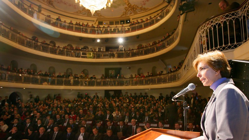 A governadora Yeda Crusius participa da solenidade de abertura da 11ª Conferência da União Nacional dos Legislativos Estaduais (Unale), no Theatro São Pedro.