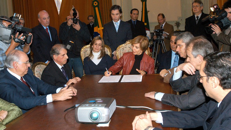 A governadora do Rio Grande do Sul, Yeda Crusius, o prefeito, José Fogaça e o secretariado do Estado em audiência para manifestação de interesse do Projeto Cais Mauá Porto Alegre.