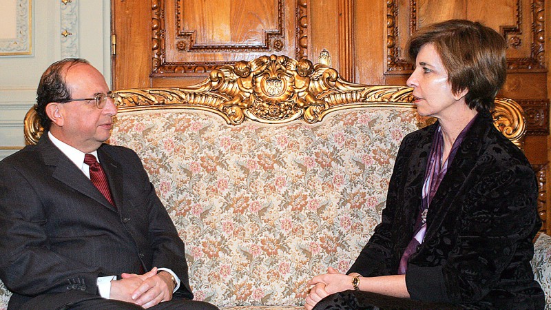 A governadora Yeda Crusius em audiência com o embaixador do Equador, Eduardo Mora Anda.