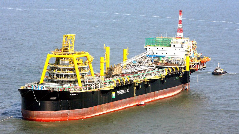 O navio Setebello está chegando à Rio Grande. Sobre o seu casco será montada no porto de Rio Grande a P53, a maior plataforma da Petrobrás em águas brasileiras.