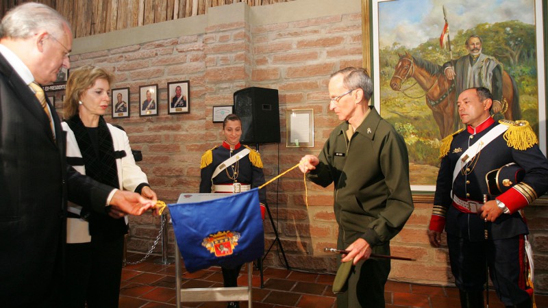 A governadora Yeda Crusius e o ministro da Defesa, Nelson Jobim durante o lançamento da pedra fundamental do Museu da Cavalaria - 200º Aniversário de Nascimento do Marechal Manoel Luis Osório.