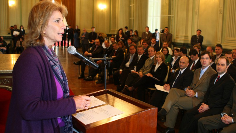 A Governadora Yeda Crusius, durante solenidade de anúncio de liberação de transferência de créditos de ICMS ao setor moveleiro.
