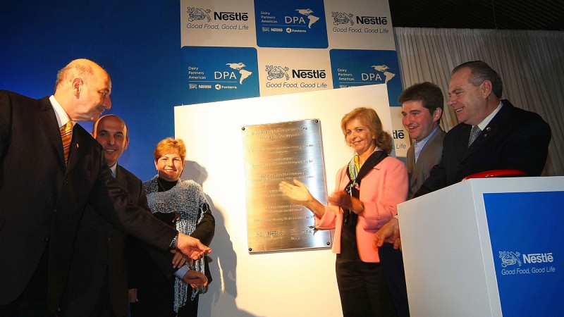 A governadora, Yeda Crusius, participa da cerimônia de inauguração da fábrica de processamento de leite da Nestlé.