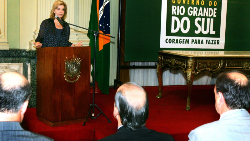Governadora Yeda Crusius, durante ato de assinatura do termo de compromisso Copa do Mundo Fifa 2014.