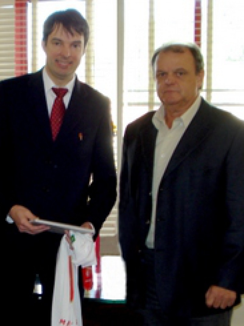 O secretário da Justiça e do Desenvolvimento social, Fernando Schüler, convidou nesta sexta-feira (9) o presidente do Sport Club Internacional, Vitorio Piffero, para integrar a segunda edição da Rede Parceria Social, coordenada pela secretaria. Schüler