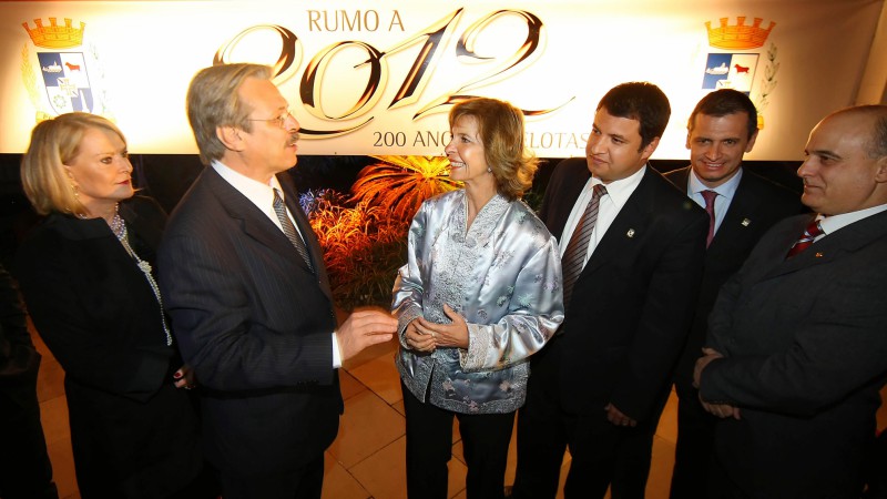 A governadora Yeda Crusius, durante jantar de Anivers&aacute;rio dos 197 anos de Pelotas com o Prefeito, Adolfo Ant&ocirc;nio Fetter J&uacute;nior - PP.