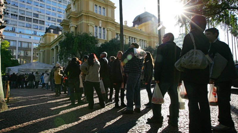 Sucesso de público forma extensas filas para mostra Arte na França: 1860-1960: O Realismo, no Museu de Arte do Rio Grande do Sul(MARGS), na praça da Alfândega, no centro de Porto Alegre.