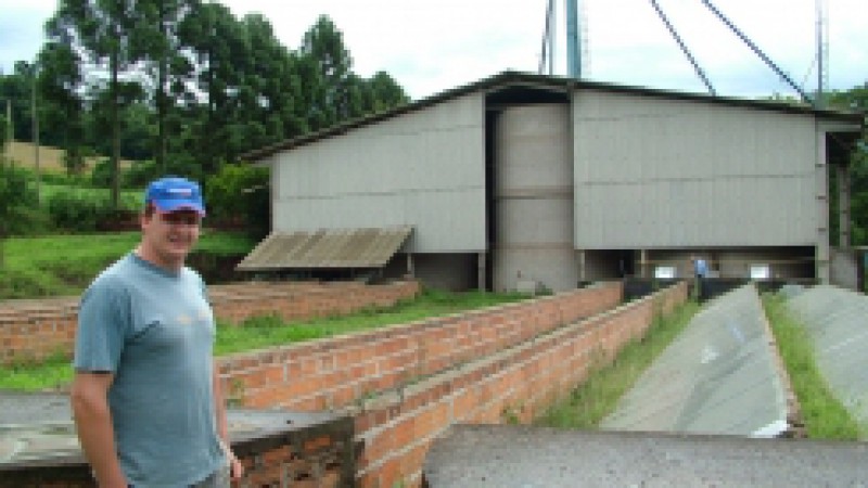 Secar e armazenar grãos na propriedade. Essa é uma realidade em 55 propriedades familiares do município de Casca, possível desde a inclusão da tecnologia de secagem e armazenagem de grãos com uso de energia solar. O município tem sido referência em