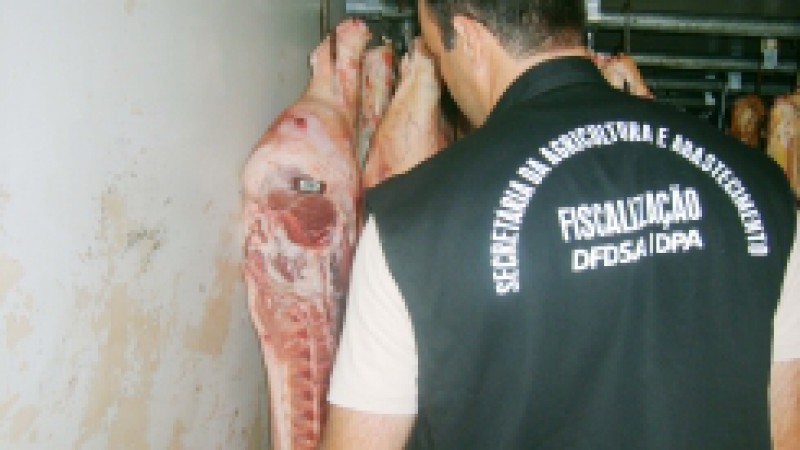 Em apenas um mês, aumentou 381% a apreensão de produtos de origem animal inadequados ao consumo no litoral gaúcho, em comparação com todo o período de veraneio do ano passado. A fiscalização realizada em 124 barreiras, com a abordagem de 2.104 veículos,
