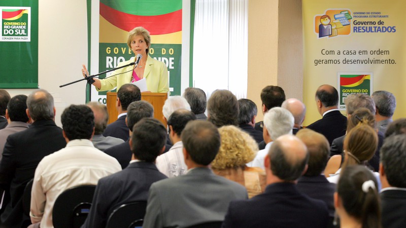 Governadora Yeda Crusius discursa durante o an&uacute;ncio dos resultados finais da Pesquisa de Satisfa&ccedil;&atilde;o sobre os servi&ccedil;os p&uacute;blicos prestados no Rio Grande do Sul.
