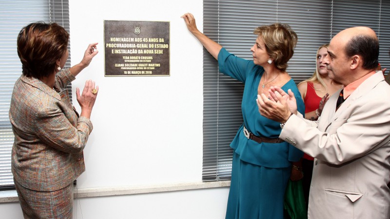 A governadora Yeda Crusius participa da cerimônia de inauguração das novas instalações do Gabinete da Procuradoria-Geral do Estado (PGE).