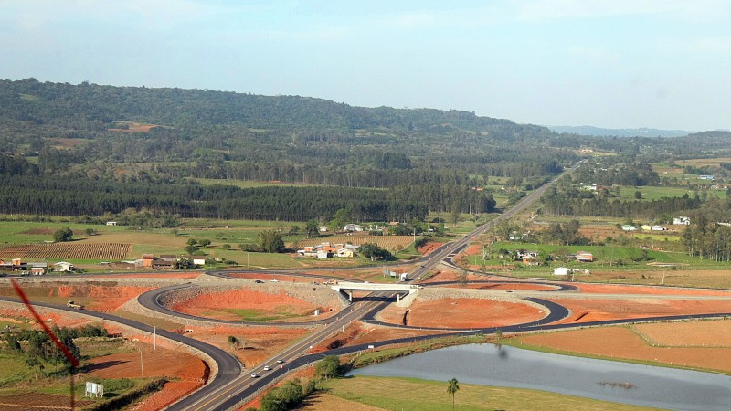 Obras do viaduto na RSC 471, entre os municípios de Vera Cruz e Herveiras.