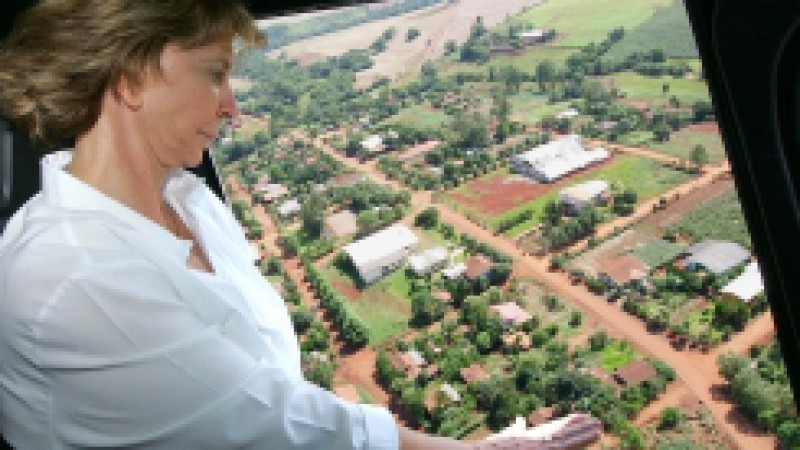 A governadora Yeda Crusius autorizou, nesta sexta-feira (4), o repasse de R$ 50 milh&otilde;es &agrave;s cidades habilitadas ao Enfrentamento de Desastres Ambientais. A meta &eacute; reestruturar a rede de sa&uacute;de municipal - Unidades B&aacute;sicas, Hospitais, Pronto Atendimento e