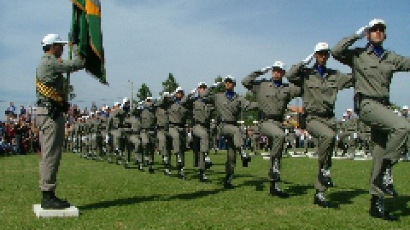 O Governo do Estado, por meio da Secretaria da Seguran&ccedil;a P&uacute;blica e da Brigada Militar, realiza, nesta quarta-feira (21), solenidades de formatura dos 3.552 novos policiais militares. Os atos ser&atilde;o realizados em Porto Alegre, Novo Hamburgo e Uruguaiana.