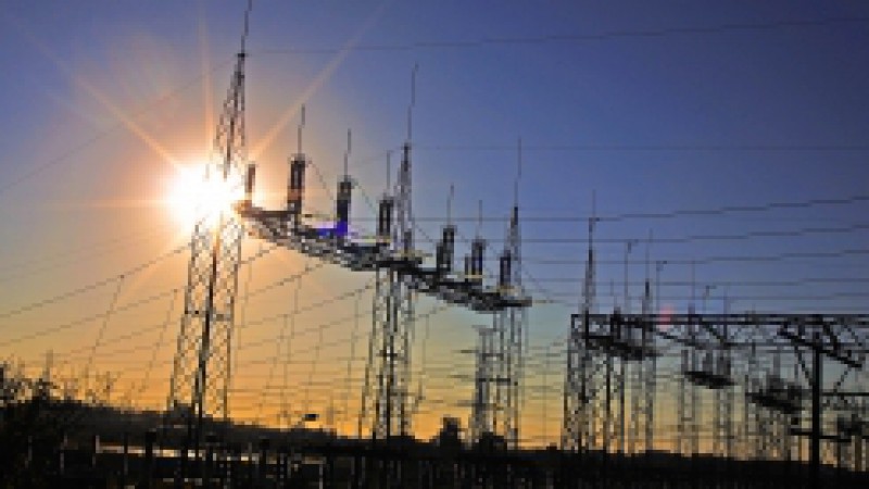 O consumo de energia elétrica na área da CEEE subiu 12,34% em fevereiro de 2010, quando comparado com o mesmo período de 2009. A maior elevação, em todos os segmentos, foi registrada pela companhia no consumo industrial, com índice de 35,39%. No mês de