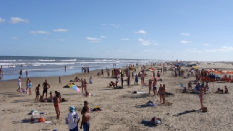 Somente junto à foz do rio Mampituba, em Torres, não há condições para banho de mar no Litoral Norte. Já em Rio Grande, todos os seis pontos monitorados no balneário Cassino e na praia da Capilha (Lagoa Mirim) estão próprios para banho. As informações
