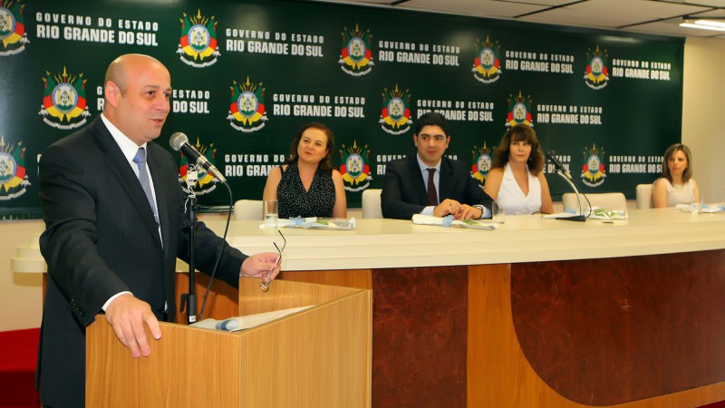 Posse do secretário adjunto da Justiça e dos Direitos Humanos, Miguel Velasquez, no auditório do Centro Administrativo Fernando Ferrari - CAFF.