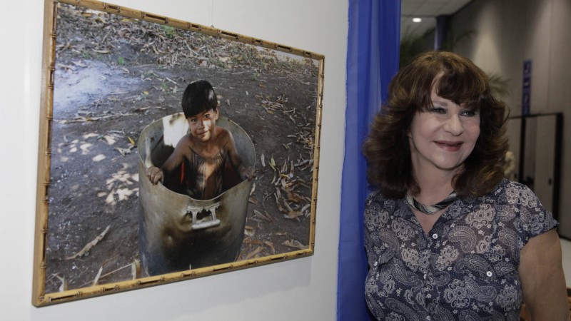 010411-Abertura da exposição de fotografias de índios de tribos do norte do pará, de autoria da primeira-dama Sandra Genro, no 38º congresso da Sociedade Brasileira de Cirurgia Cardiovascular.
