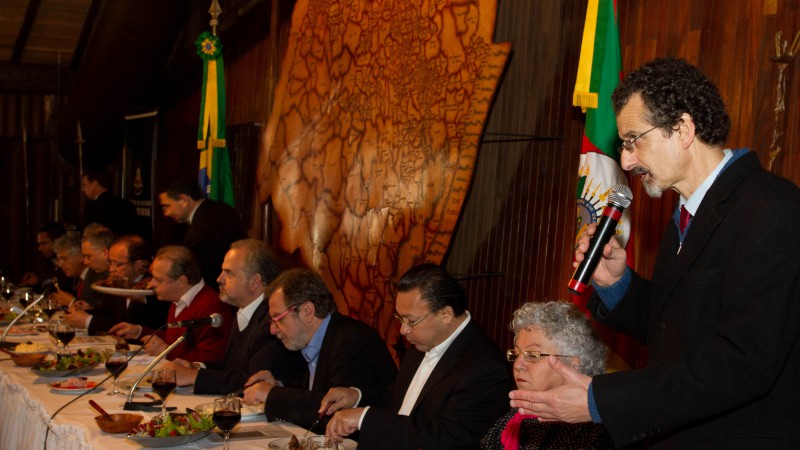 João Motta, Secretário de Planejamento, em reunião-almoço com a Direção do Grupo Prisa/El País e órgãos de Comunicação do RS