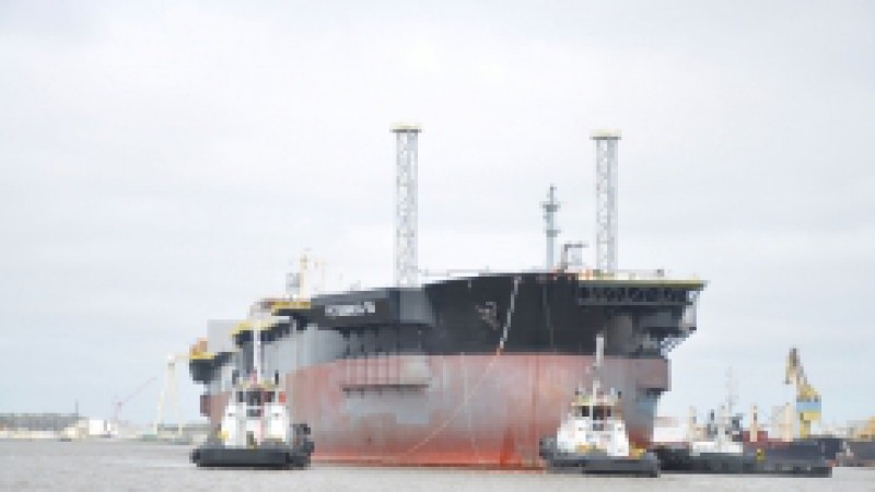 O casco do navio MT Welsh Venture, que será convertido na plataforma P-58 da Petrobras, já está no Porto Novo de Rio Grande. O navio veio de Cingapura, onde foi realizada a adequação do casco, no dia 20 de setembro, e aguardava desde então a aprovação