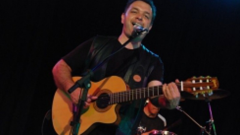 O cantor e compositor Ricardo Dias se apresenta no Quindim do Quintana, na Casa de Cultura Mario Quintana (CCMQ), na próxima terça-feira (23). Já na quinta-feira (25), será a vez da apresentação de Solos e Conjuntos, com Ben-Hur Pereira e Dominique
