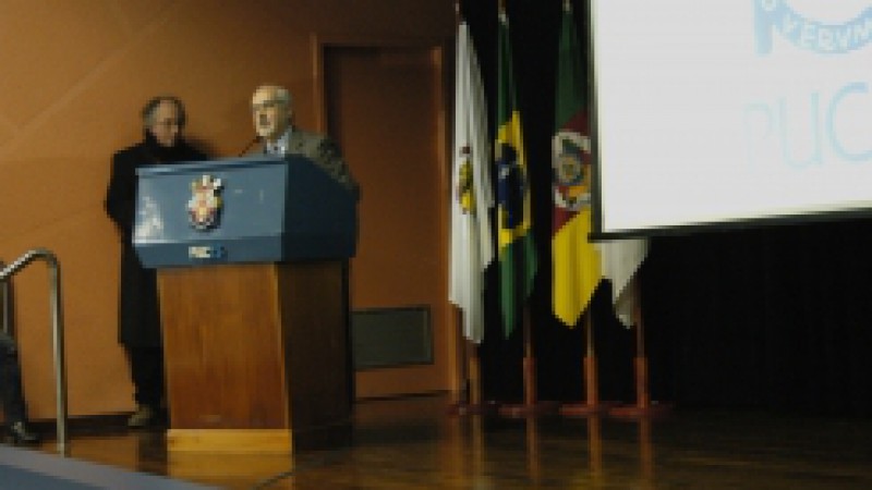 A comunidade de produção cinematográfica do Rio Grande do Sul comemorou na tarde desta quarta-feira (03) o lançamento do Tecna - Centro Tecnológico Audiovisual do RS. A parceria entre o Governo do Estado, por meio da Secretaria de Estado da Cultura, a