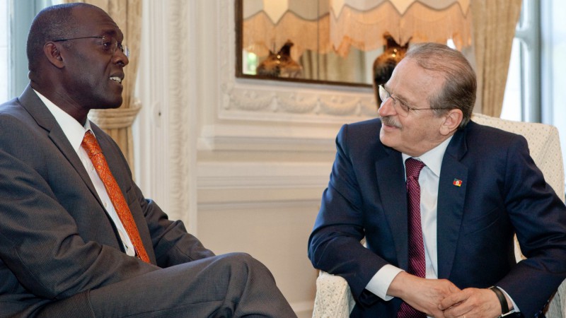 27.03.2012 Governador Tarso Genro recebe o diretor do Banco Mundial no Brasil, Makhtar Diop no Palácio Piratini