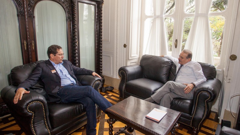10.10.2012 Governador Tarso Genro recebe o Prefeito eleito de Santana do Livramento, Glauber Lima no Palácio Piratini