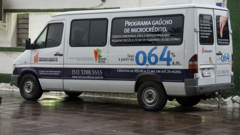 27.08.12: Van Microcrédito.