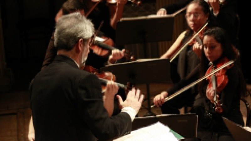 A Orquestra de Câmara do Theatro São Pedro (OCTSP) traz Fantasia Coral, Op.80, de Ludwig van Beethoven, no Theatro São Pedro, nesta segunda-feira (12), às 21h. O concerto, que encerra a temporada oficial de 2012, tem a participação do pianista gaúcho Ney
