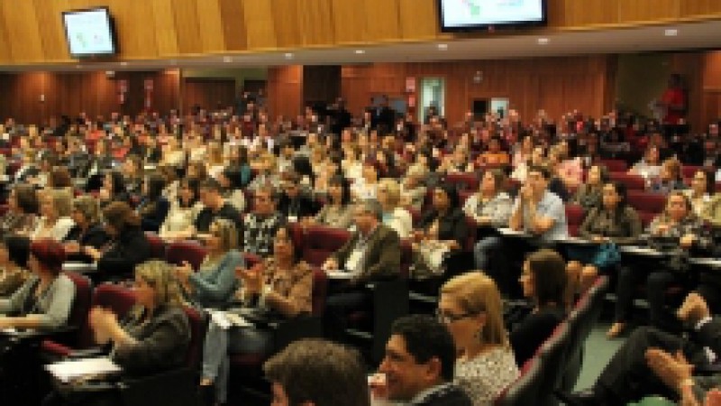 O assédio moral no trabalho é uma prática desumana que degrada as relações interpessoais e organizacionais. Situações de humilhação, constrangimentos, violências, deterioração proposital das condições de trabalho, atentados contra a dignidade são