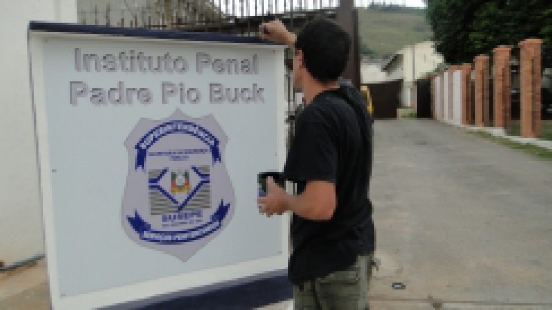O Instituto Penal Padre Pio Buck vai recuperar a capacidade de vagas do regime semiaberto a partir de reforma executada com mão de obra prisional. O projeto, do Departamento de Engenharia Prisional da Superintendência dos Serviços Penitenciários