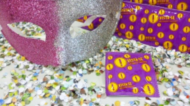A Secretaria Estadual da Saúde (SES) distribuirá, neste Carnaval, um total de 2,8 milhões de preservativos em todo o Rio Grande do Sul, intensificando a prevenção contra o vírus da Aids. A quantia é mais do que o dobro entregue no mesmo período do ano